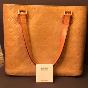 Louis vuitton monogram vernis,barely used